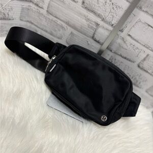 Lululemon everywhere belt bag 2L